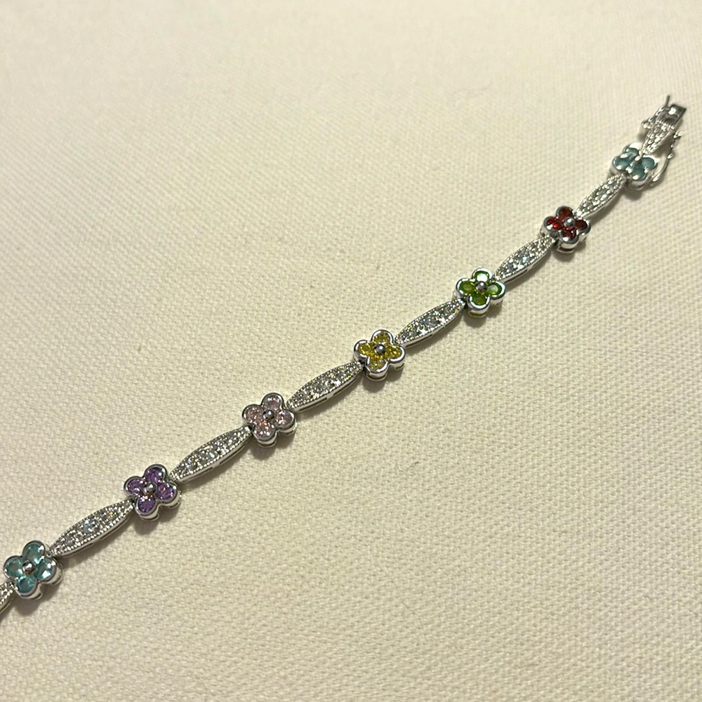 Silver Flower and Oval Station Bracelet with Double Safety Catches, 8 Inch.
